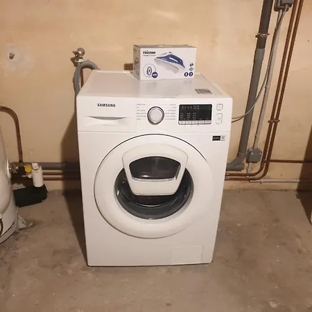 Maison 150m2 Jardin A Louer En Entier, Centre Chartrons, 3 3 Salles De Bains 1 Canape-lit Llllnumero De Telephone Dans L'annonce Si Questionlll 호텔 3*