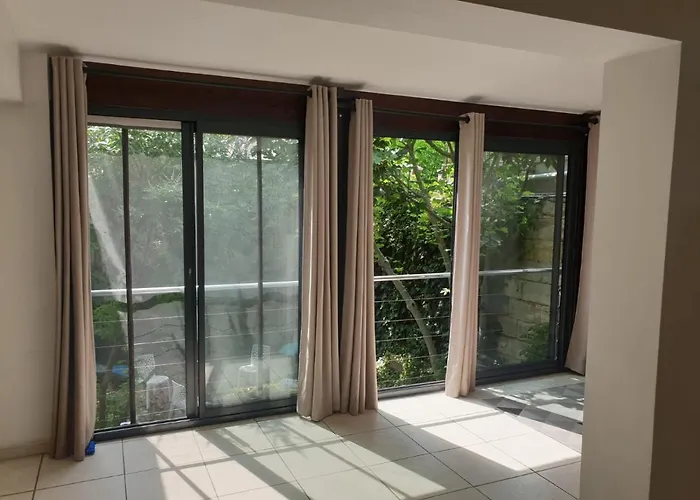 호텔 Maison 150m2 Jardin A Louer En Entier, Centre Chartrons, 3 3 Salles De Bains 1 Canape-lit Llllnumero De Telephone Dans L'annonce Si Questionlll 3*