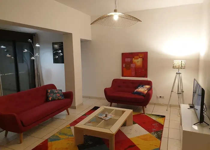 호텔 Maison 150m2 Jardin A Louer En Entier, Centre Chartrons, 3 3 Salles De Bains 1 Canape-lit Llllnumero De Telephone Dans L'annonce Si Questionlll 보르도