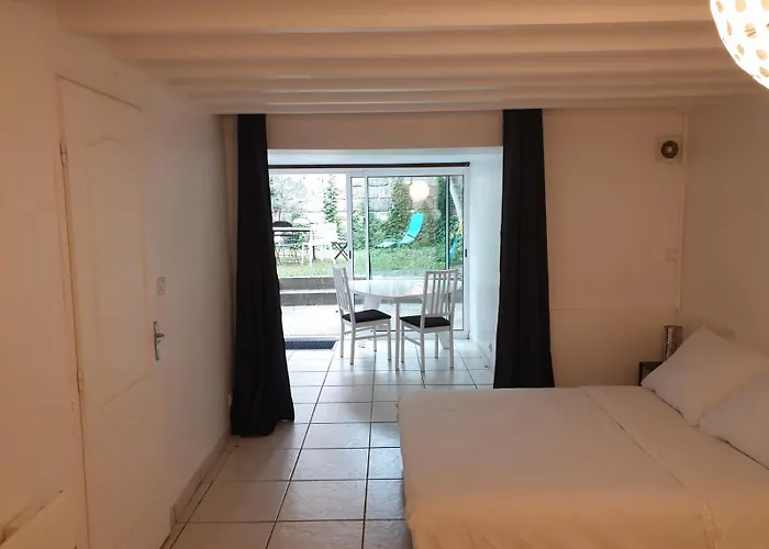 호텔 Maison 150m2 Jardin A Louer En Entier, Centre Chartrons, 3 3 Salles De Bains 1 Canape-lit Llllnumero De Telephone Dans L'annonce Si Questionlll 보르도